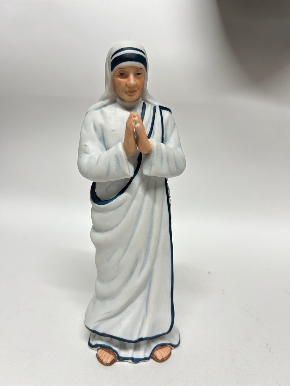 Mother Teresa Prayer Statue - White and Blue Religious Home Accent